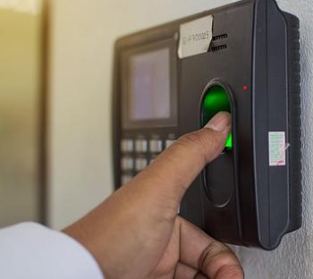 Lectora biométrica de control de accesos